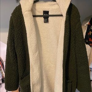 Awesome green & cream fleece✨